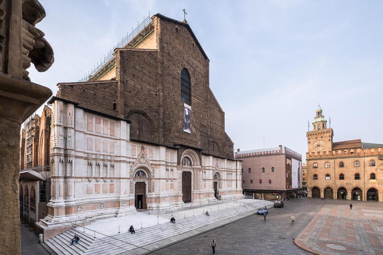 Urbanicooh Garisenda - Piazza Maggiore View Bologna Esterno foto
