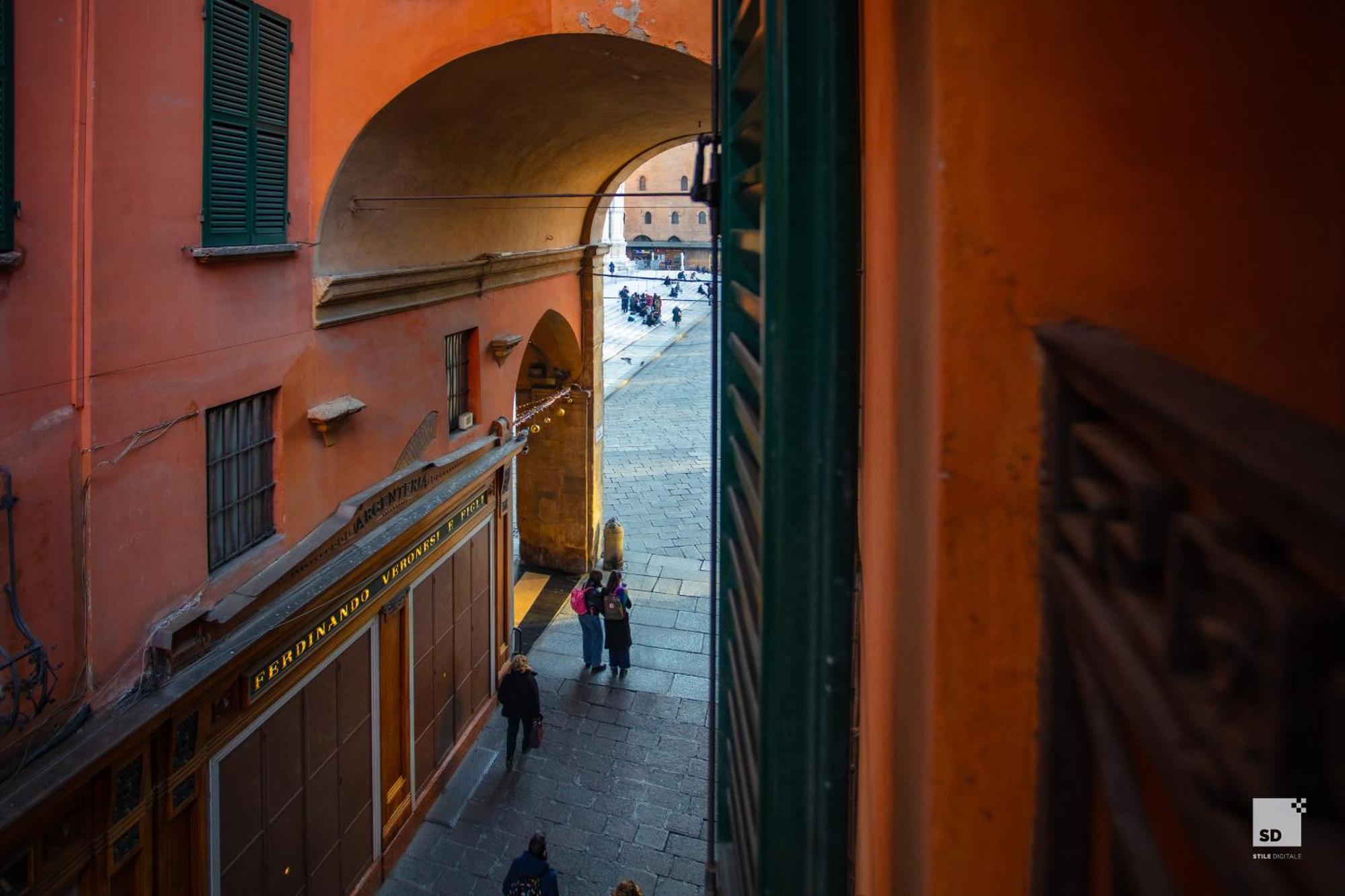 Urbanicooh Garisenda - Piazza Maggiore View Bologna Esterno foto