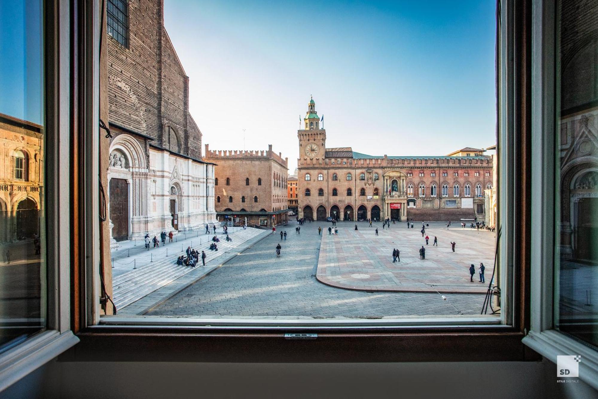 Urbanicooh Garisenda - Piazza Maggiore View Bologna Esterno foto